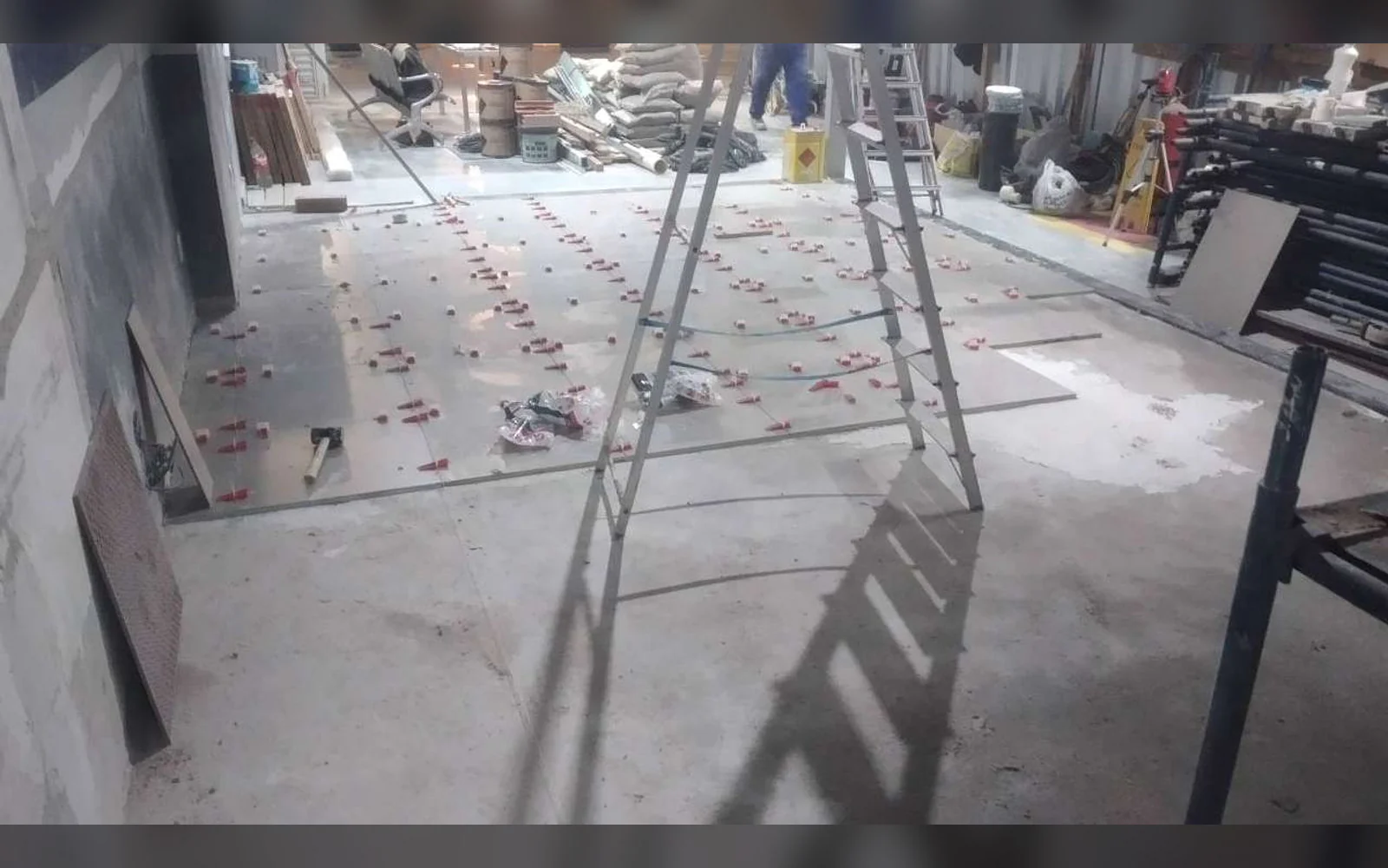 Registro 3 da equipe e dos serviços da LSA na obra de Autoglass.