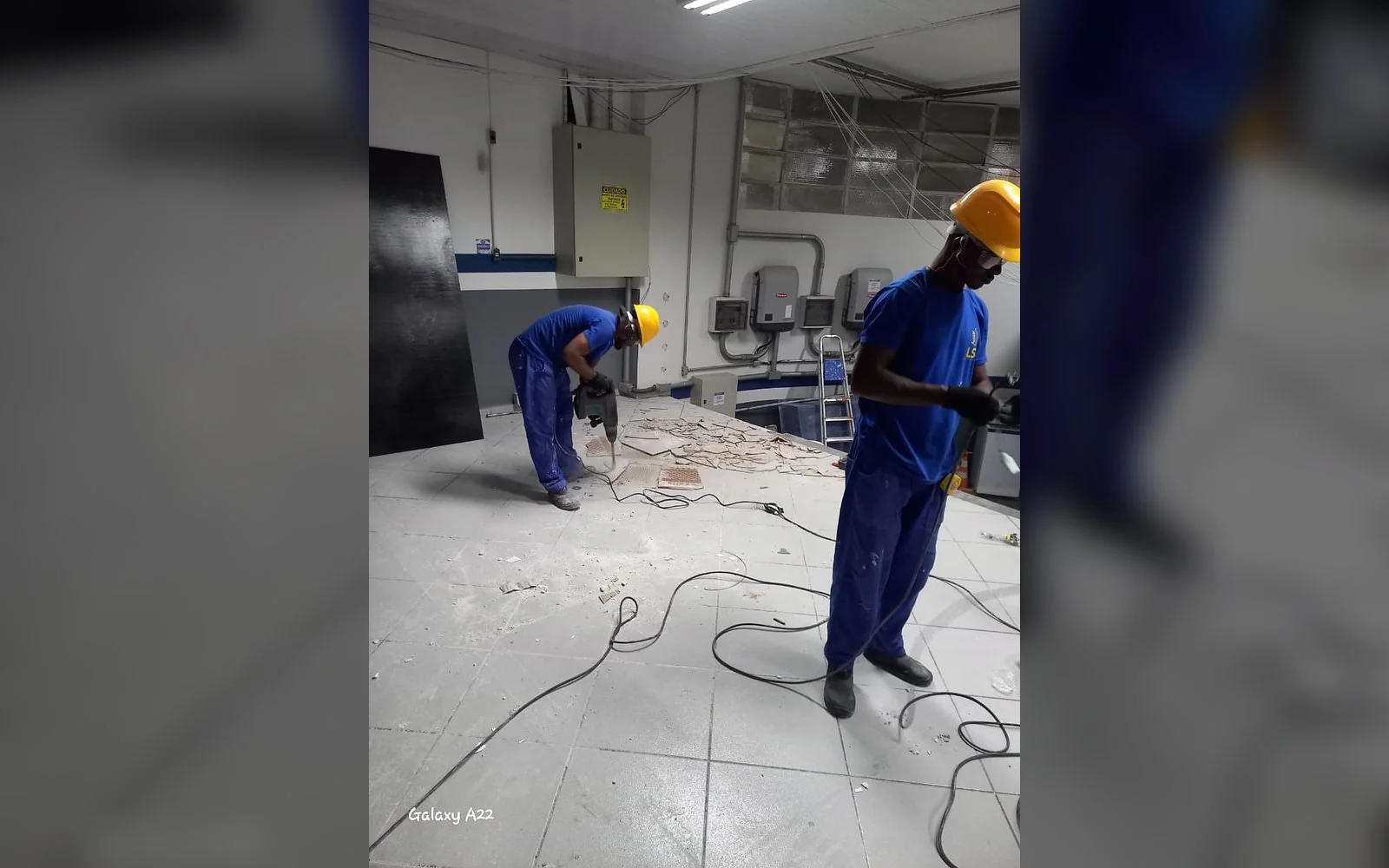 Registro 5 da equipe e dos serviços da LSA na obra de Autoglass.
