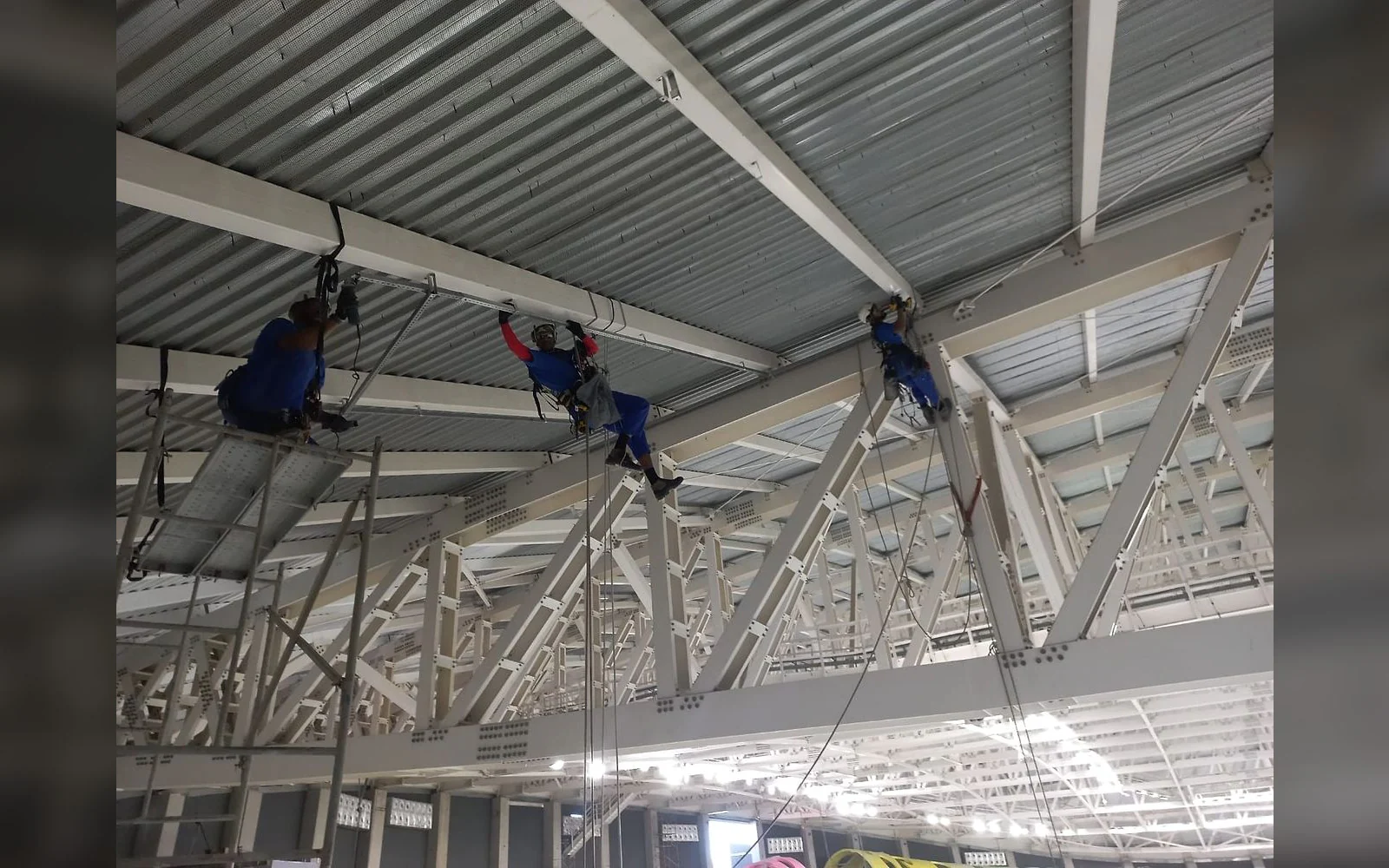 Registro 4 da equipe e dos serviços da LSA na obra de Concrejato.