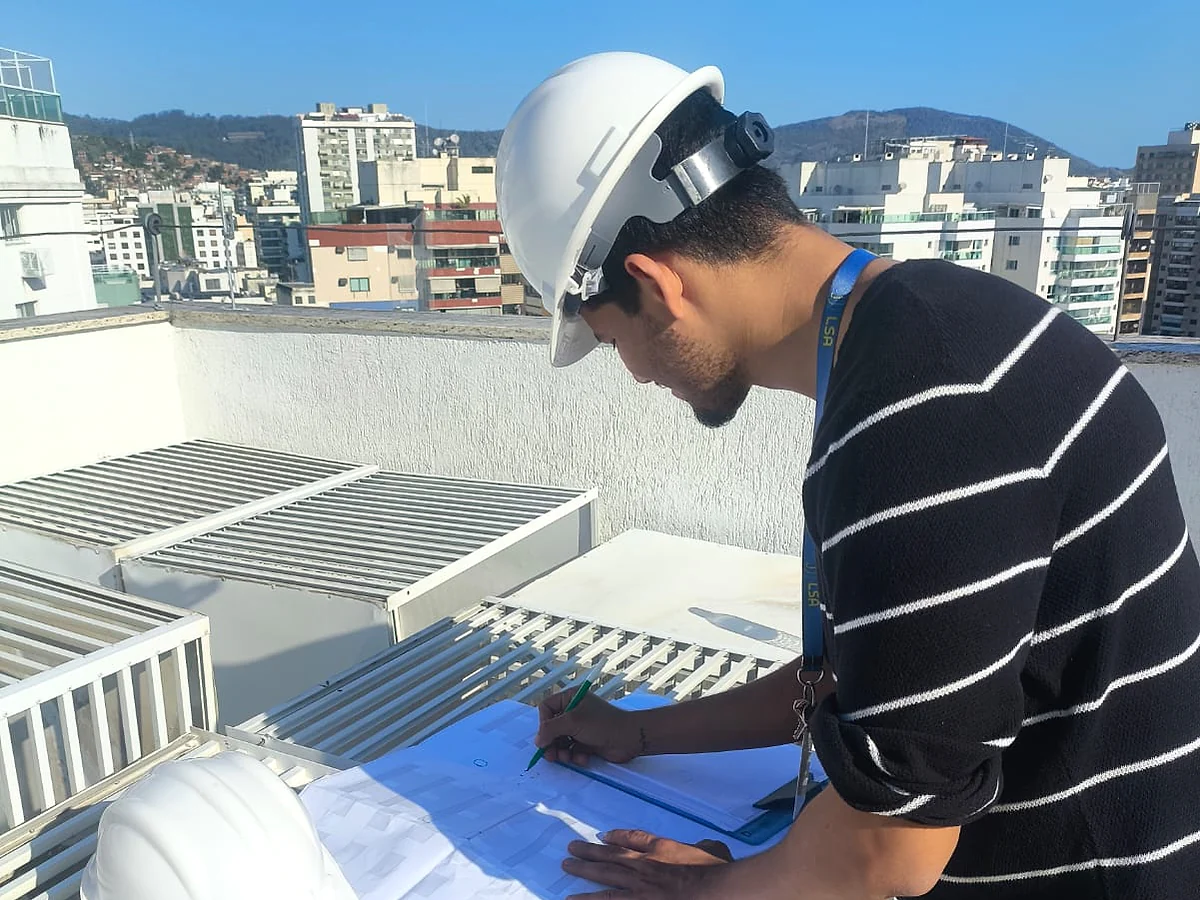 Registro de execução da LSA em edificação.